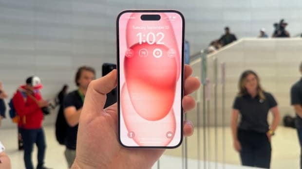 شاشة ايفون 15 