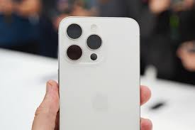 كاميرا  ايفون 15